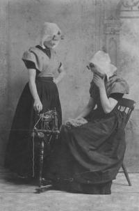 Women spinning